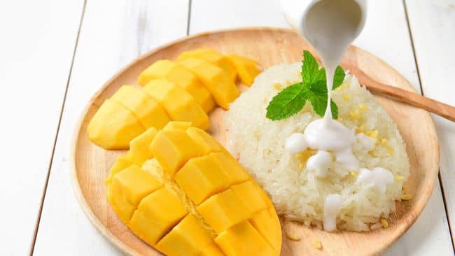 Coba Resep Mango Sticky Rice Khas Thailand, Manisnya Mangga Bertemu Ketannya yang Gurih